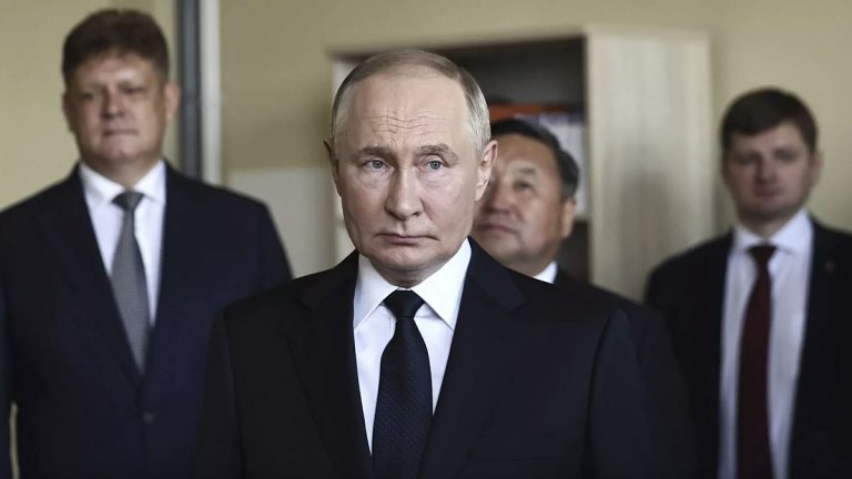 AB'den Moğolistan'a 'Putin'i tutuklama' çağrısı