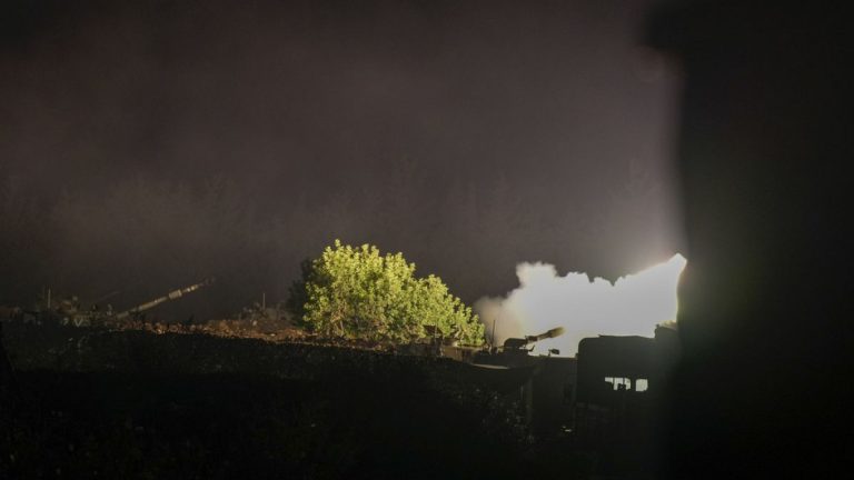 Kara operasyonu Lübnan'a yaklaşırken İsrail Beyrut'a hava saldırısı düzenledi