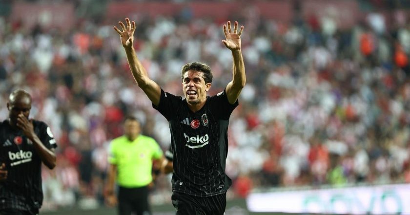 Beşiktaş'ta Gabriel Paulistan sakatlandı