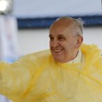 Vatikan: Papa Francis tehlikeden kurtuldu