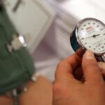 Evde tansiyon ölçerken dikkat: Bu pozisyon tansiyonu yükseltiyor! Doğru tansiyon ölçümü nasıl yapılmalıdır? Uzmanlar uyardı…