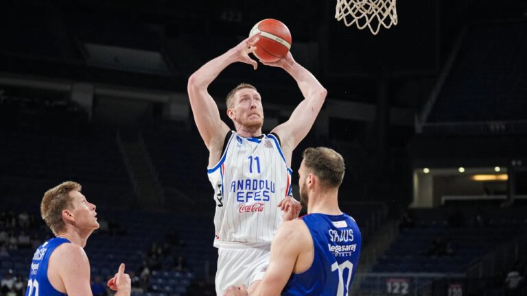 Anadolu Efes, ligi galibiyetle noktaladı! – Son Dakika Spor Haberleri