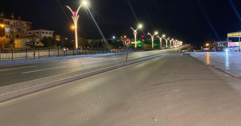 Ankara’da motosiklet trafik levhasına çarptı: 2 kişi hayatını kaybetti
