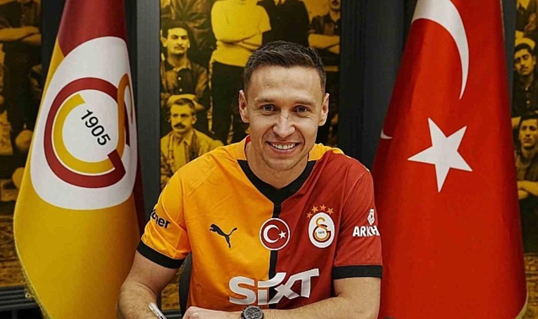 Galatasaray aynı zamanda kapının altıncı ayrımı! Büyük umutlarla alınan isim ekip tarafından gönderildi ...