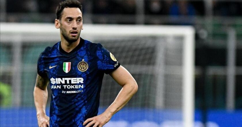 Hakan Çalhanoğlu bombası! Gece yarısı paylaşımı sanal medyayı salladı