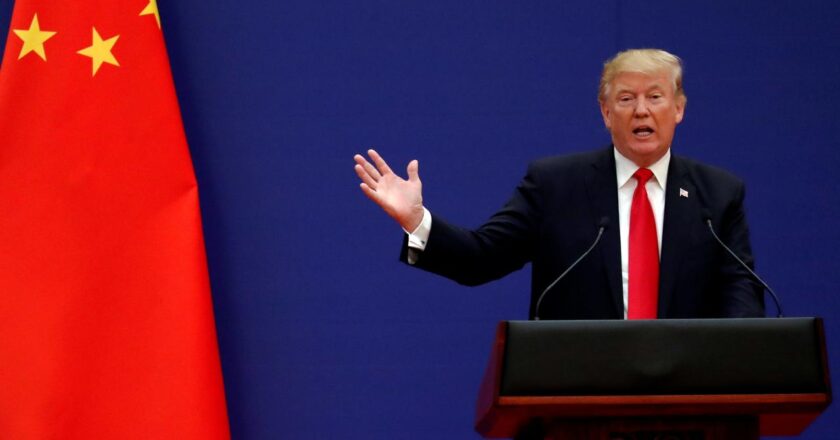 Trump’tan Çin’e tarifelere ek yüzde 100 gümrük vergisi