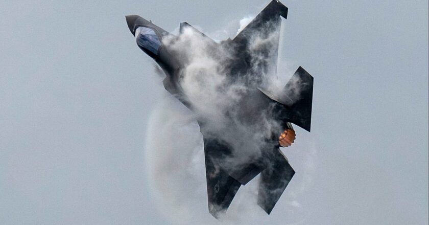 Trump, veliaht prensin ABD ziyareti öncesinde Suudi Arabistan’a F-35 savaş uçaklarının satılacağını açıkladı