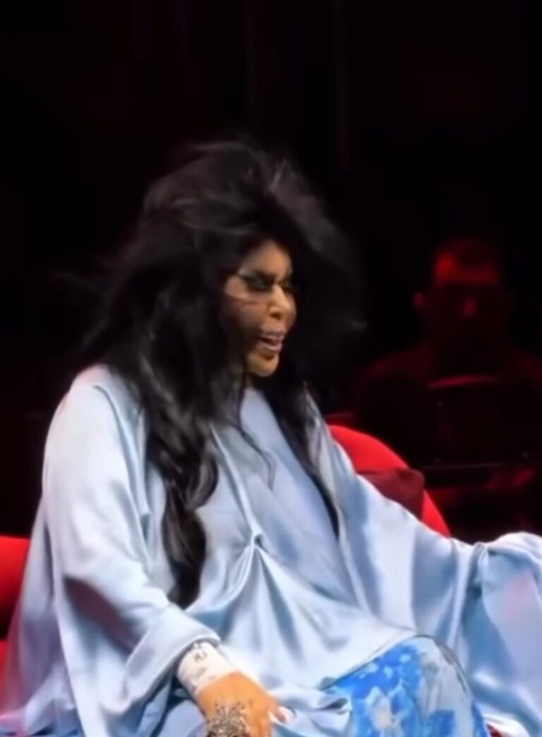 Küfür edip konserden kovmuştu! Bülent Ersoy sessizliğini bozdu! ”Haddini bildirdim”